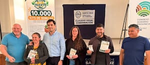 Entregan 10.000 kits de semillas para familias e instituciones