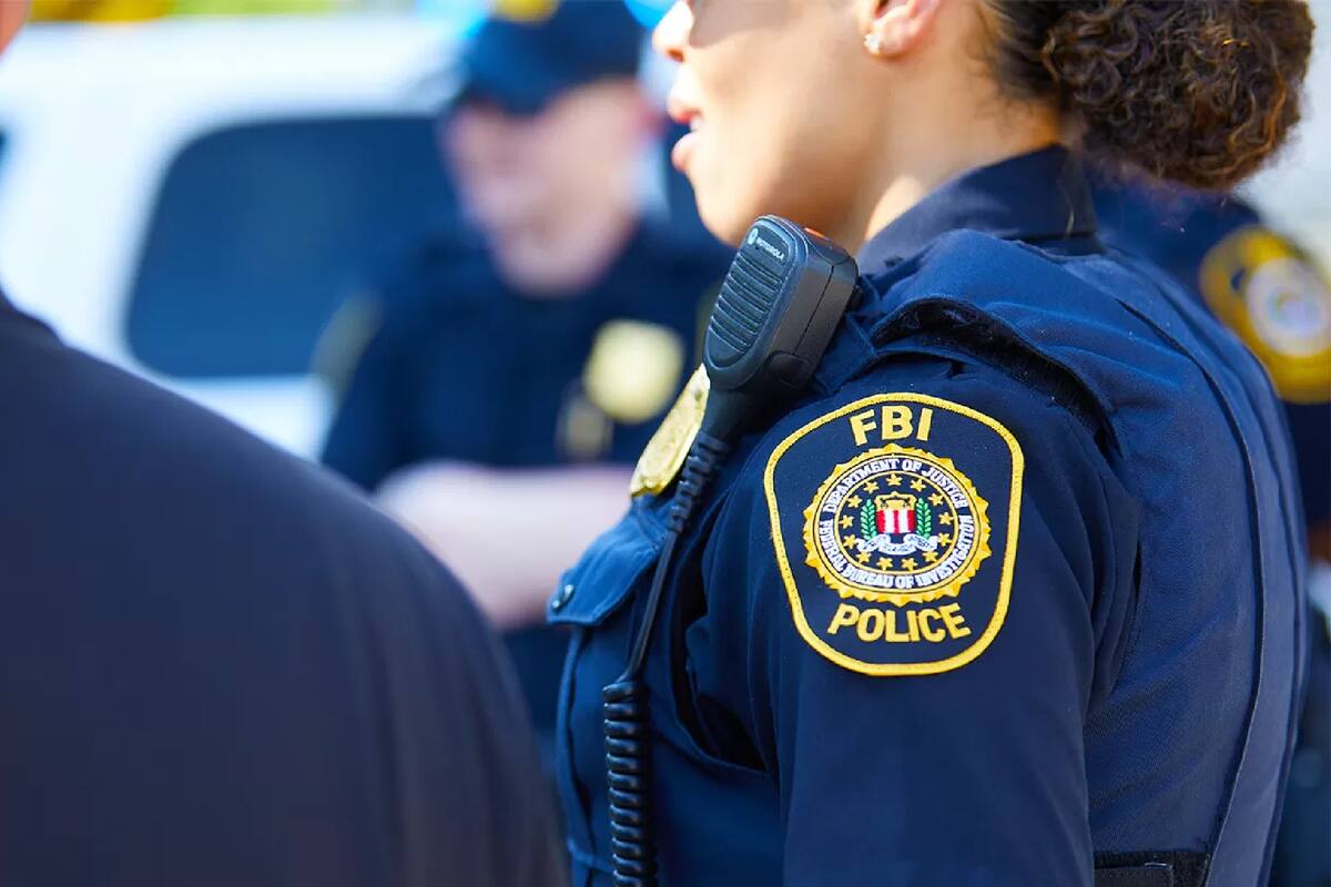 Autoridades federales detuvieron a cuatro personas por supuestamente planear ataques con explosivos en California