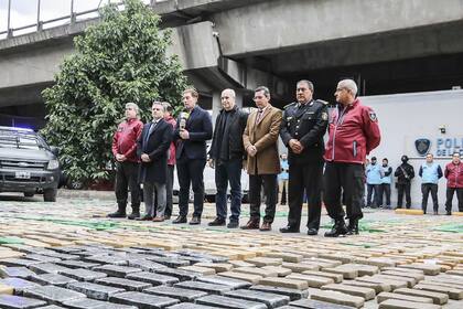 Autoridades porteñas y correntinas presentaron el resultado del operativo antidrogas