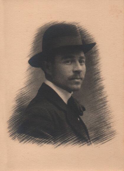 Autorretrato de Fernando Paillet, circa 1922