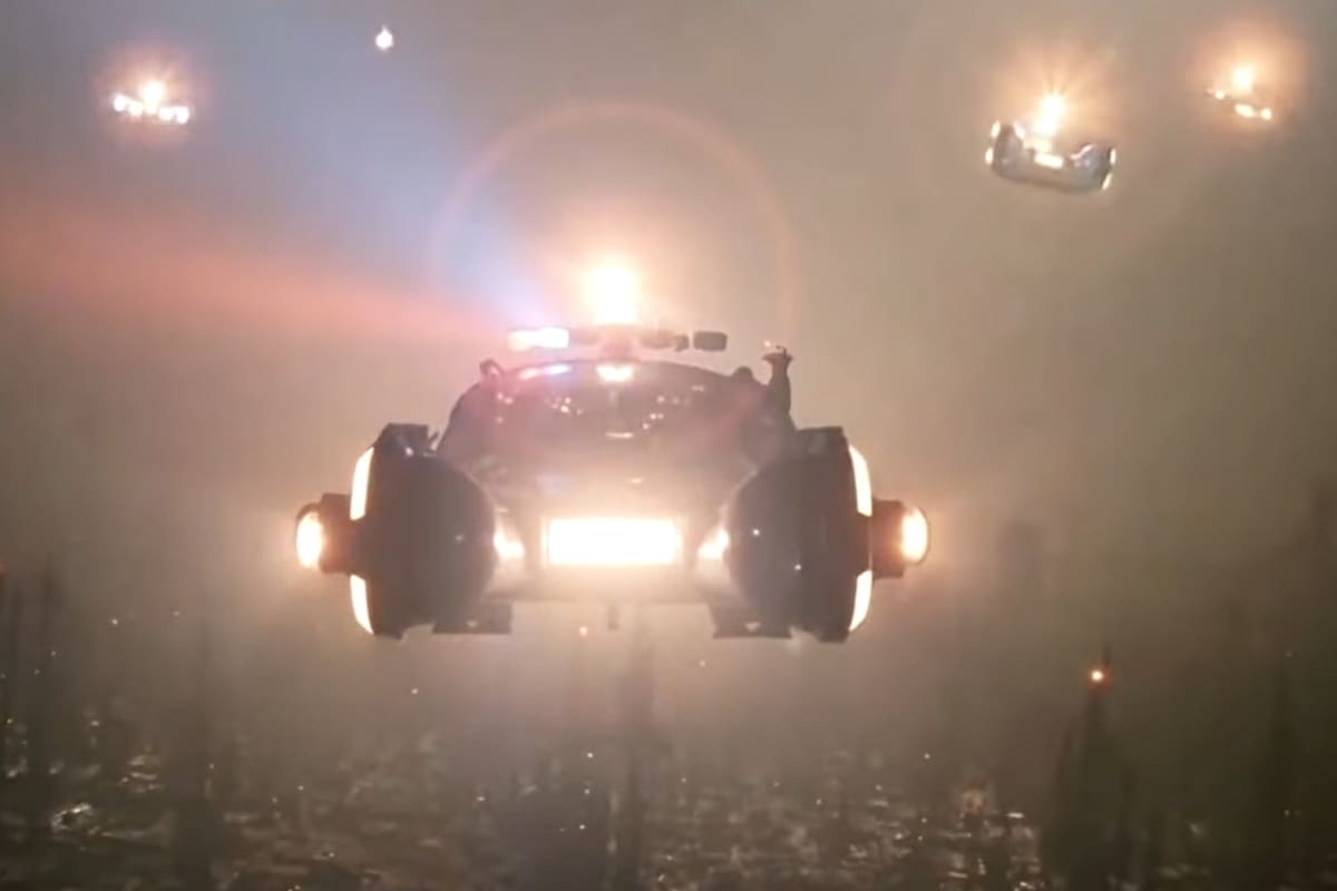 Autos voladores imaginados para 2019 en Blade Runner