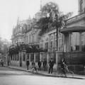 La historia desconocida de la calle más aristocrática de Buenos Aires