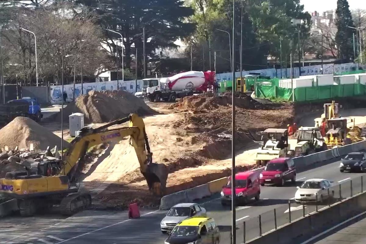 Avanzan las obras para redefinir la traza de la autopista Dellepiane