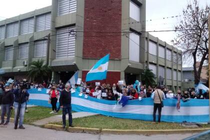 Avellaneda, la ciudad santafesina sede de Vicentín, es uno de los puntos del país donde se convoca al banerazo