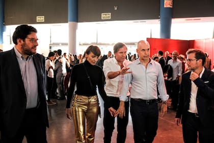 Avelluto, Rodríguez Larreta y Avogadro en plena recorrida oficial por la feria
