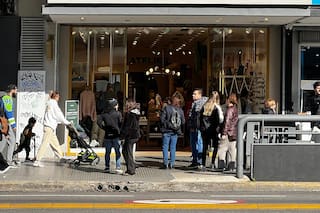 Pasó de ser la avenida favorita de las marcas a tener la mayor cantidad de locales vacíos