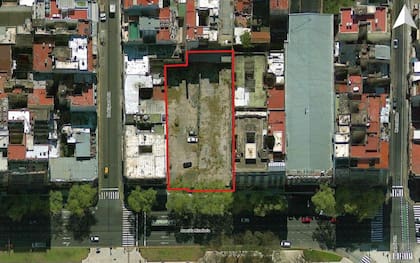 Avenida Rivadavia 1675–1679, entre Rodríguez Peña y Montevideo