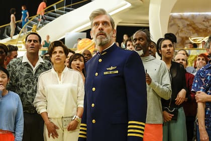 Hugh Laurie es el capitán de una nave estelar en esta "alegoría" de ciencia ficción que HBO estrena este domingo