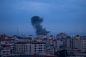 Aviones israelíes atacaron varios objetivos en el norte y centro de Gaza