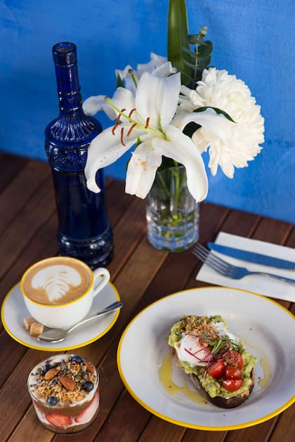 Avocado toast, plato emblema de Azul.
