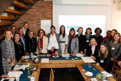 Awada inició la jornada con un desayuno de trabajo con un grupo de organizaciones no gubernamentales que forman parte del Women 20