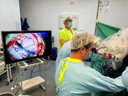 Awake Surgery, la técnica innovadora que mantiene al paciente despierto en una operación