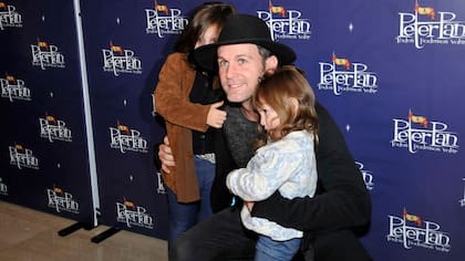 Axel, con sus pequeños