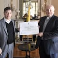 El gobernador Kicillof se anticipó a Milei y declaró ciudadano ilustre al papa León XIV