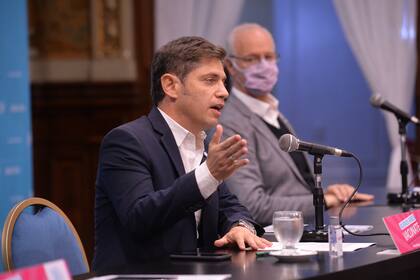 Axel Kicillof aseguró que la mitad de la población internada por Covid tiene menos de 60 años.