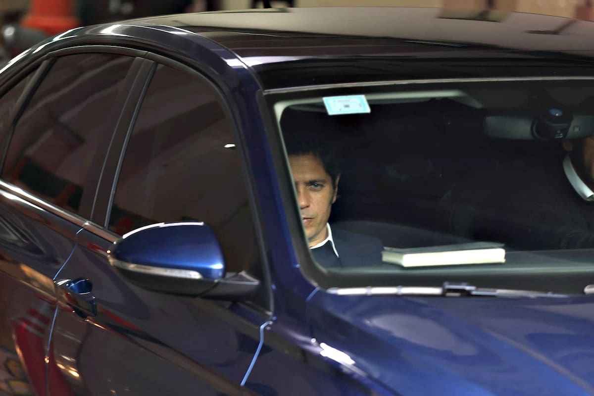 Axel Kicillof ayer al llegar a la sede del PJ, donde no lo sumaron al círculo de confianza de Cristina