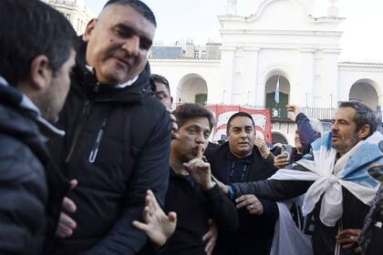 Axel Kicillof cuando ingresó a la Plaza de Mayo, el último miércoles, en la marcha por Cristina Kirchner