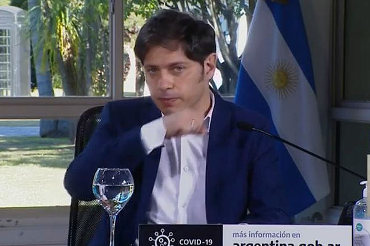 Axel Kicillof emocionado: debió interrumpir una frase en el final de su discurso