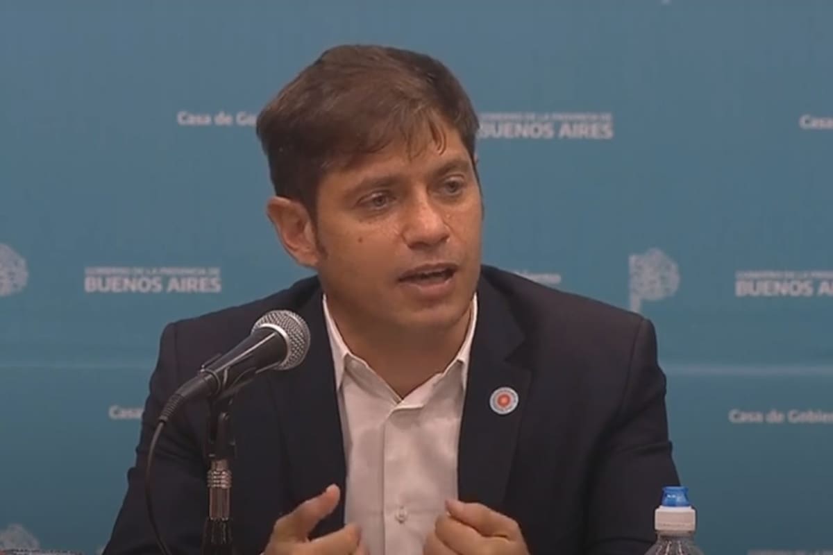 Axel Kicillof, en el Salón dorado de la Casa de gobierno bonaerense, al anunciar medidas contra la violencia de género
