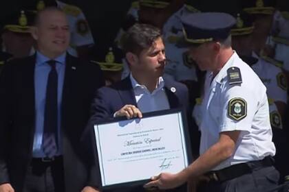 Axel Kicillof junto a Sergio Bernie en un acto en la escuela de policía Juan Vucetich