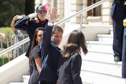 Axel Kicillof llega para asumir a la gobernación como gobernador de la provincia de Buenos Aires