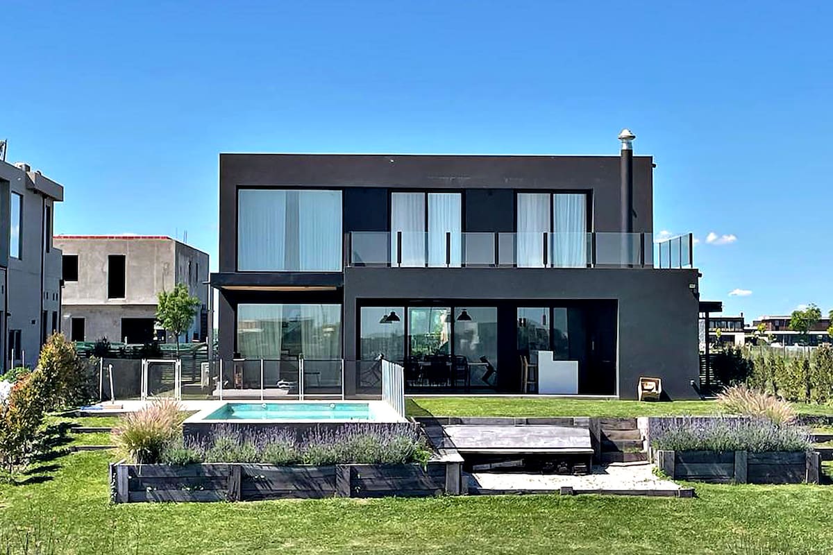 .Axel Kicillof logró que la legislatura apruebe el aumento del impuesto inmobiliario en la provincia de Buenos Aires hasta un 200%