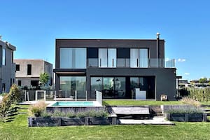 .Axel Kicillof logró que la legislatura apruebe el aumento del impuesto inmobiliario en la provincia de Buenos Aires hasta un 200%