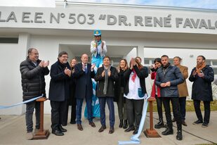 Axel Kicillof, Martín Insaurralde y Alberto Sileoni hoy en la inauguración de la escuela especial N°503 Dr. René Favaloro, en Lomas de Zamora