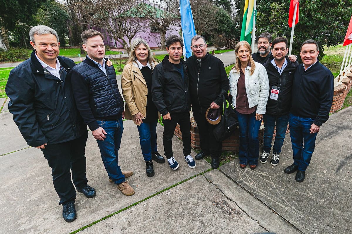Axel Kicillof participó con intendentes del encuentro multisectorial organizado por la Iglesia
