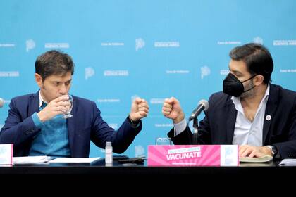Axel Kicillof y Carlos Bianco, quien debió dejar su cargo para Martín Insaurralde tras la presión de Máximo Kirchner