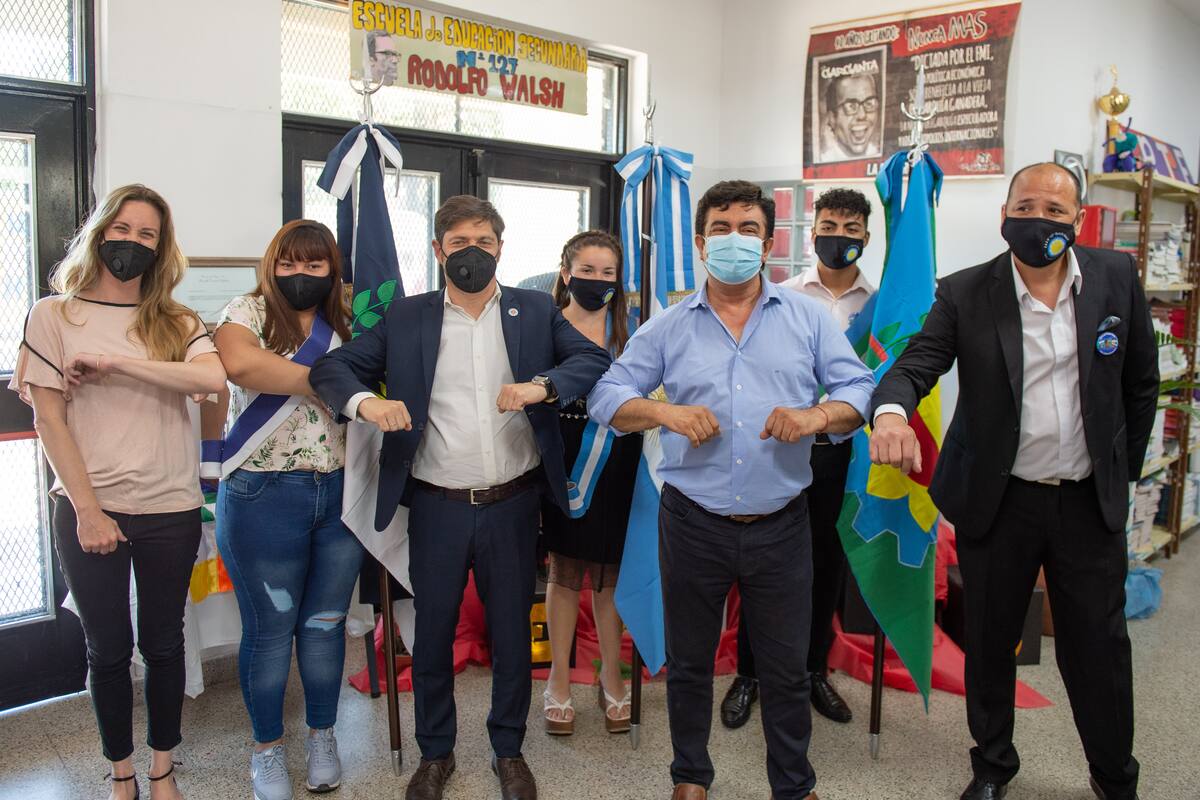 Axel Kicillof y Fernando Espinoza, en La Matanza