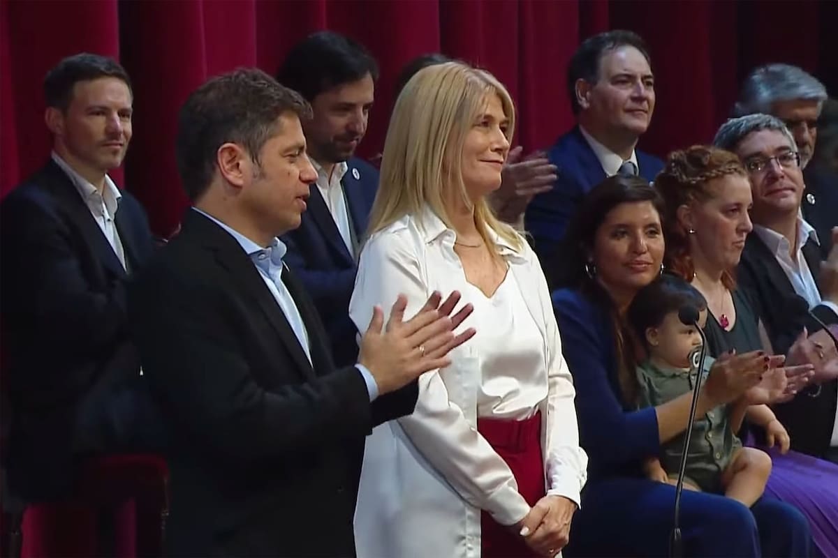 Axel Kicillof y Verónica Magario, en el acto de asunción de sus nuevos mandatos como gobernador y vicegobernadora