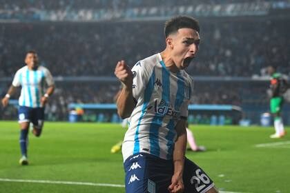 Axel Ojeda festeja su gol ante Atlético Nacional, en el Cilindro, por la Copa Libertadores 2023