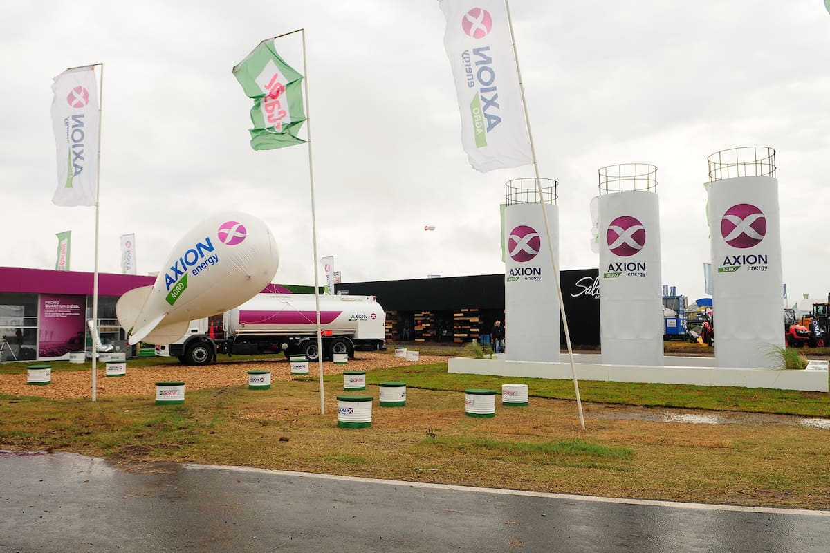 AXION energy presenta en Expoagro 2020 un producto que rinde más kilómetros por litro y que extiende la vida útil del motor.