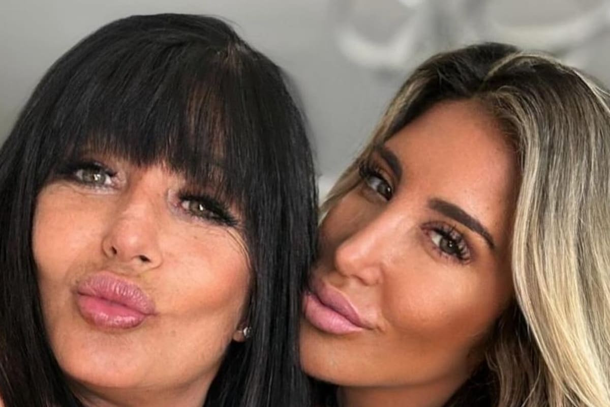 Ayelén Paleo junto a su madre, Elizabeth Rodrigo