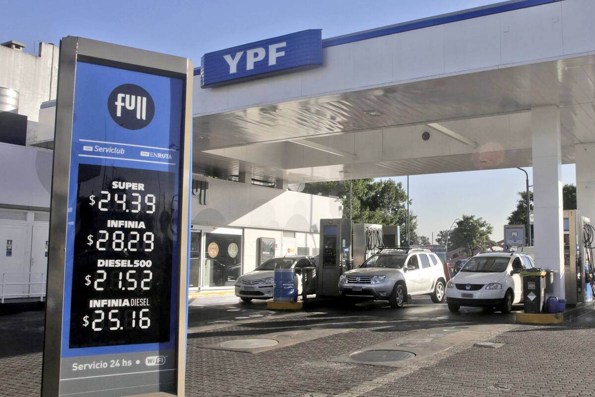 Ayer aplicó un alza de 3,5% promedio en naftas y gasoil, la segunda del año y apenas dos semanas después del último ajuste; el litro de premium ya supera los $30 en el interior; se le sumó Oil, con un incremento de 2,5%
