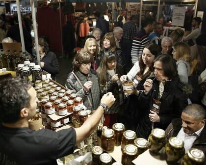 Ayer, el jurado estuvo en el stand del dulce de leche ganador