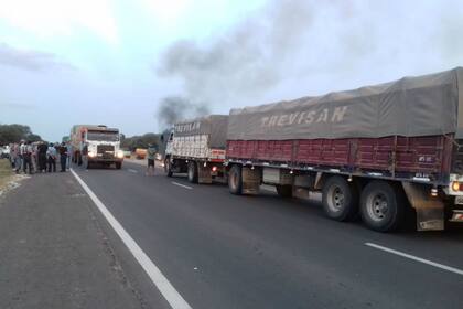 Ayer hubo cortes en las rutas 16 y en la RP 303 por las restricciones de ingreso a Santiago del Estero