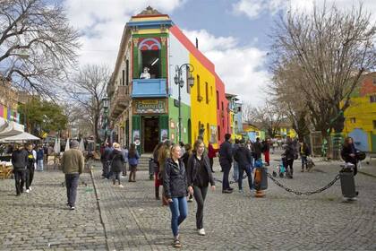 Ayer, mucho turismo extranjero descubría Caminito