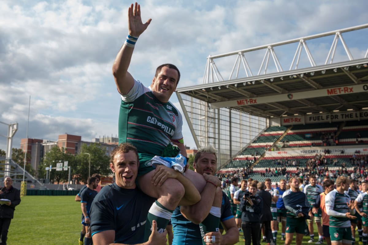 Ayerza, en andas de Senatore y Ortega Desio