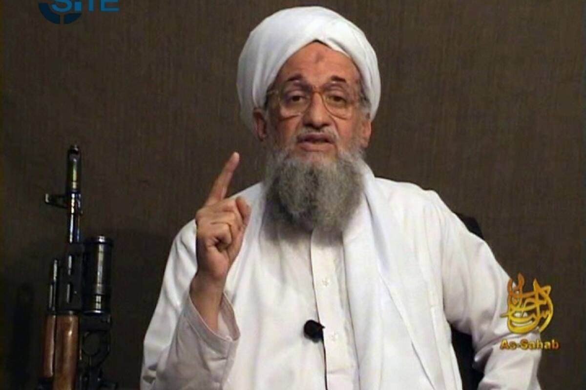 Ayman al Zawahiri, dando un discurso de despedida al Osama Bin Laden, luego de su muerte, en junio de 2011