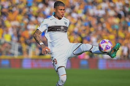 Ayrton Costa, nuevo refuerzo de Boca (Twitter @AyrtonCosta32)