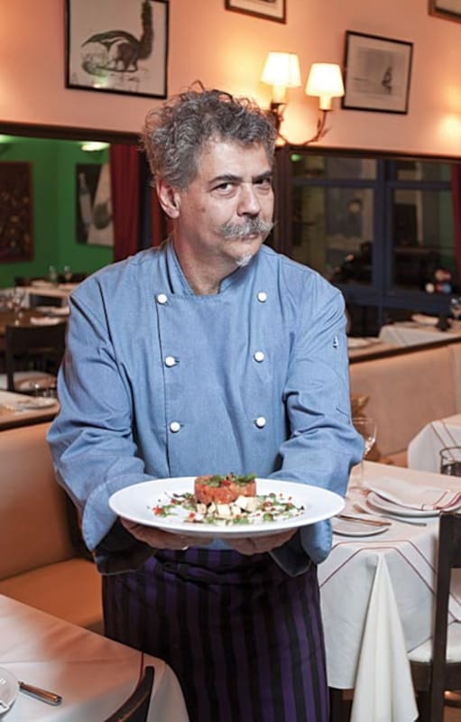 Azema en Exótic bistró