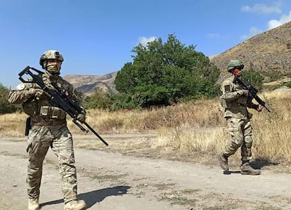 Azerbaiyán y las fuerzas armenias acuerdan un alto el fuego tras la operación militar en Nagorno Karabaj