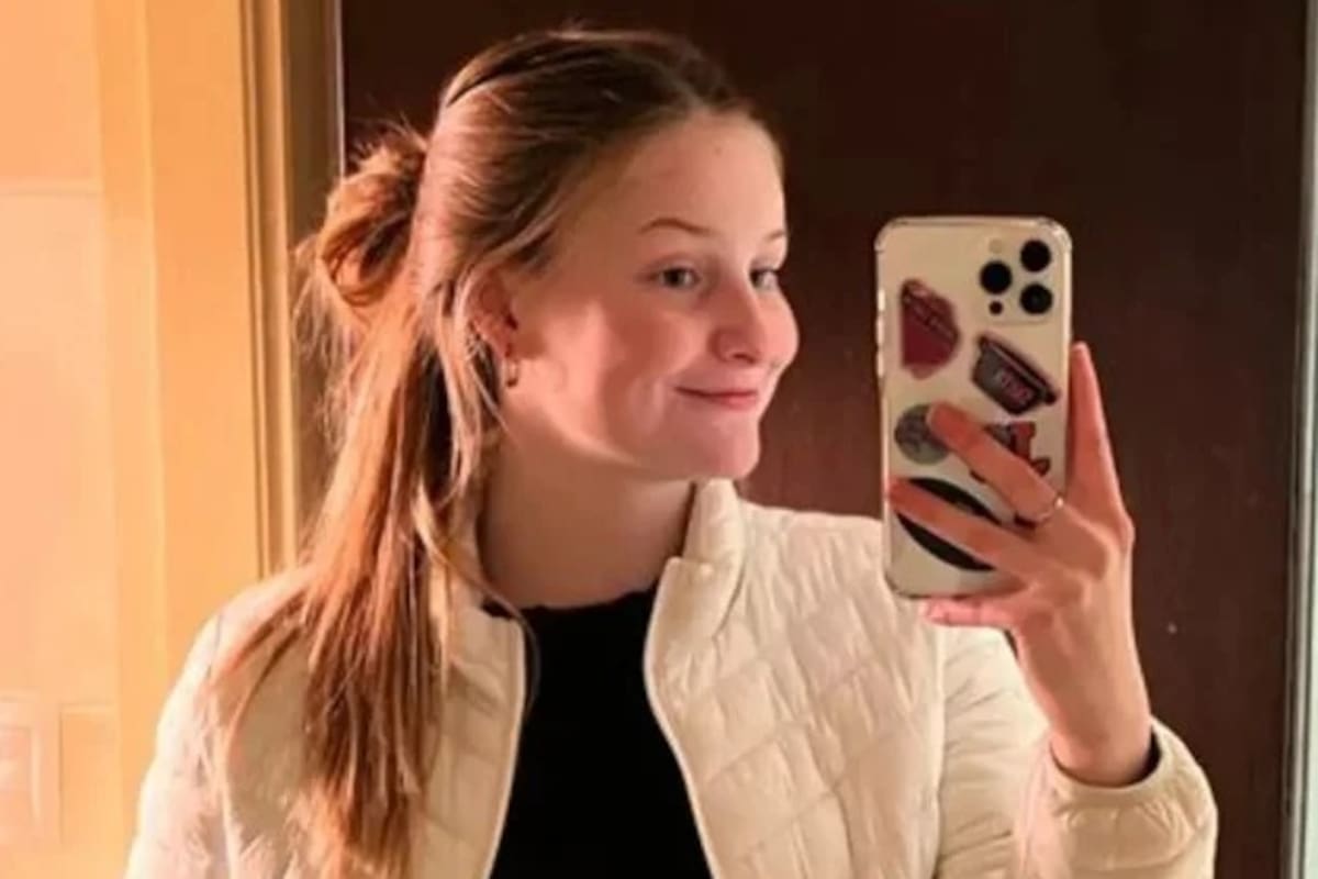 Azul Zabaleta, de 15 años, solo podrá recuperar la audición a través de un implante coclear (Foto: Instagram/@azull.zabaletaa)