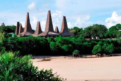 Casas tradicionales en un pueblo de Sumba.