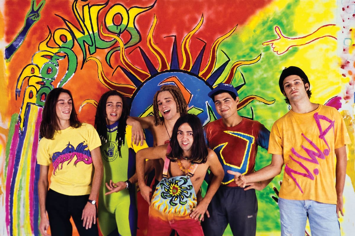 Babasónicos irrumpió en la escena local de los 90 a puro desparpajo multicolor