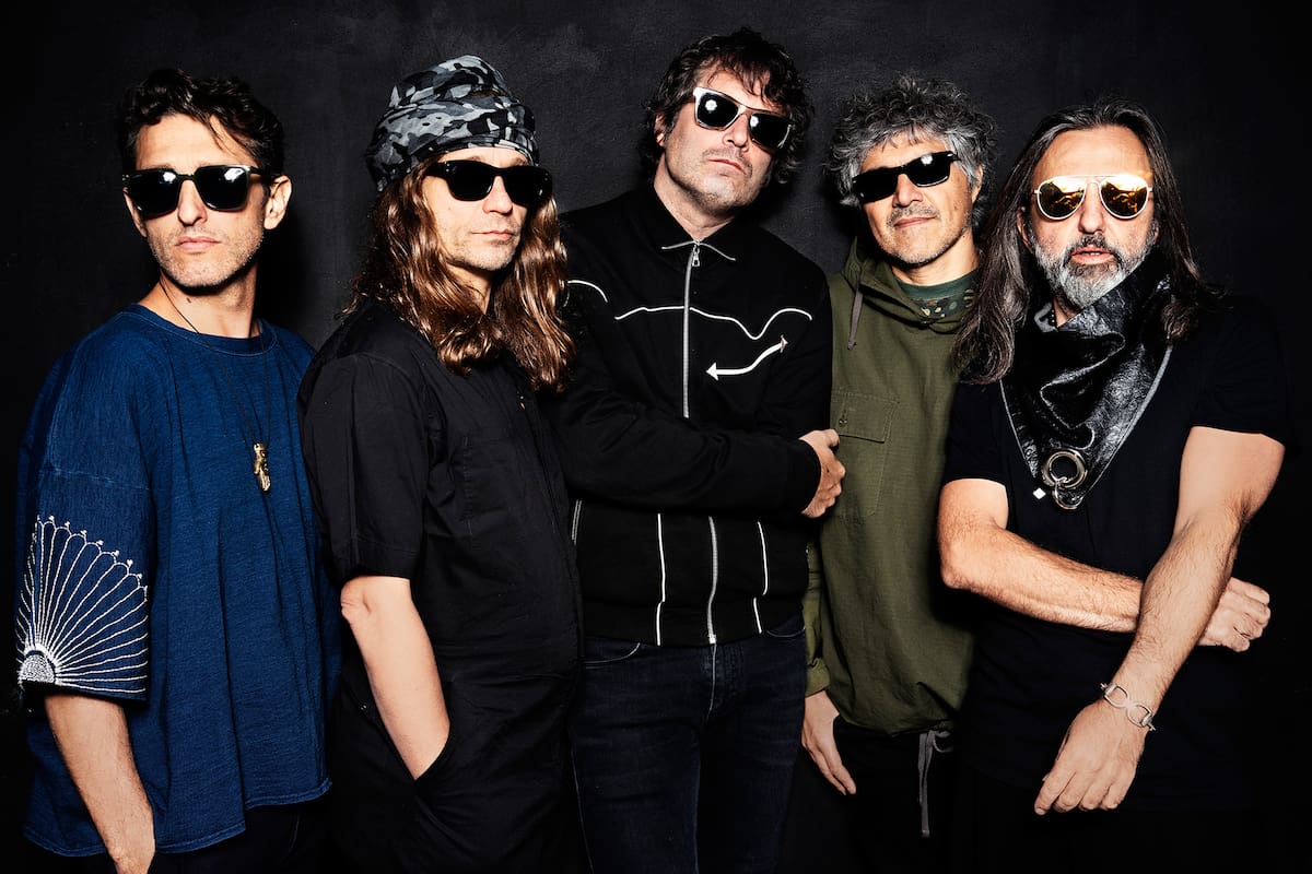 Babasónicos presentó un nuevo single. Además, nueva música de Juanse, Sara Hebe, Julieta Venegas, Elvis Costello y Turf