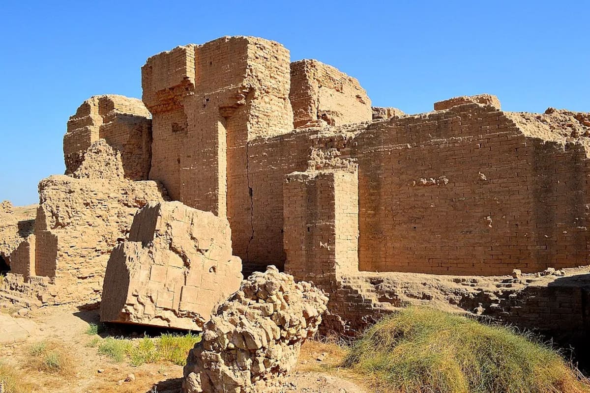 Babilonia fue una antigua ciudad ubicada en Mesopotamia, en la región que hoy corresponde a Irak