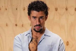 Bad Bunny fue captado en Brasil en plena salida con su novia